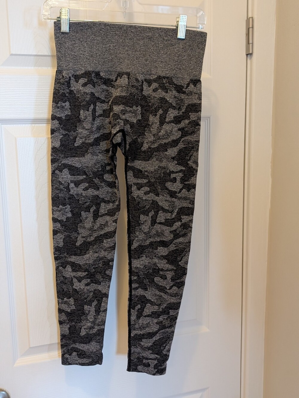 Camo Seamless High Rise Compression Leggings Gray Charcoal NVGTN Women's Medium